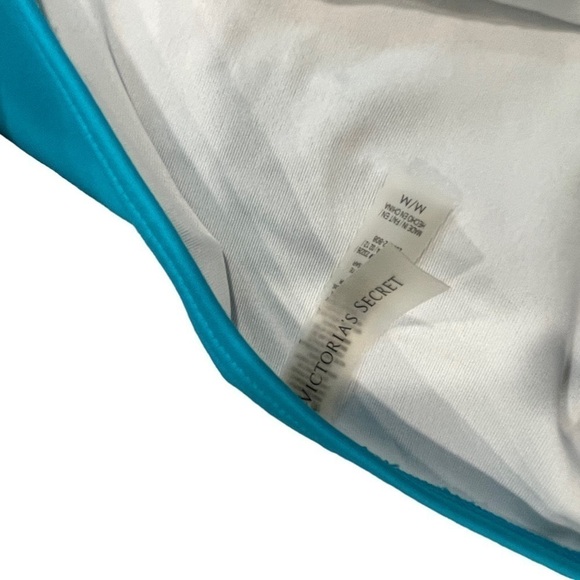 Victoria Secret turquoise bikini, size M. Side tie and underwire padded top - Picture 3 of 3